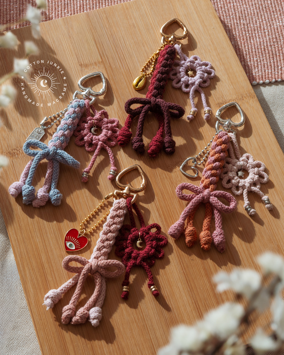 Macramé workshop bag charm Bowie